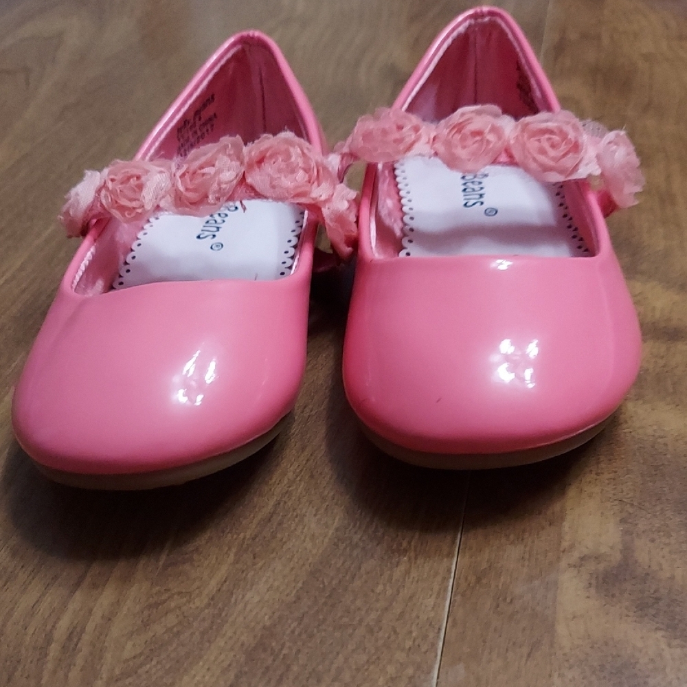 Jelly Beans Childrens Bright Coral Patent Leather Shoes